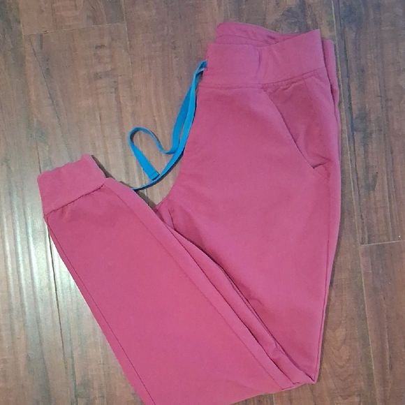 Figs Womens Raspberry Sorbet Scrub Jogger Pants - Picture 1 of 5